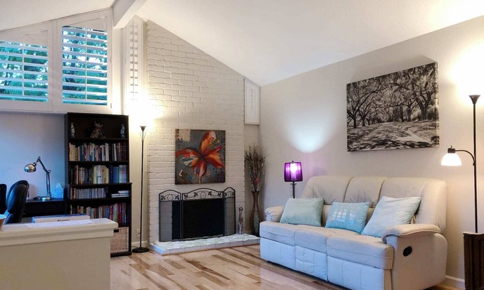 Ponderosa Park House | @ Marbella Lane - Spacious Cozy Home | Piano