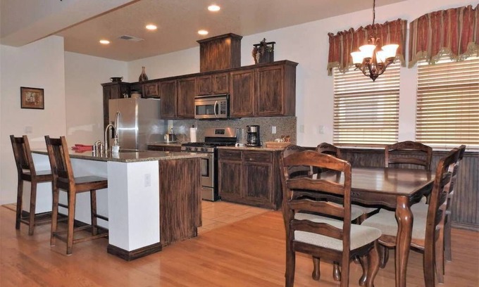 Angels Camp House | Marble Springs Cottage-three bedroom beauty