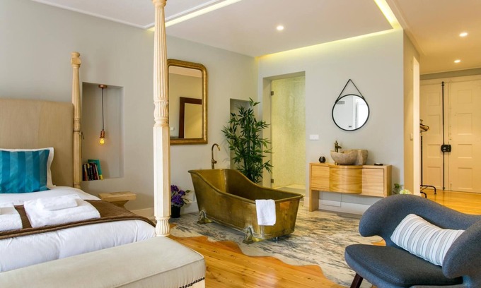 Misericordia Apartment | Marchesa de Bica Luxury Apartment A safe home