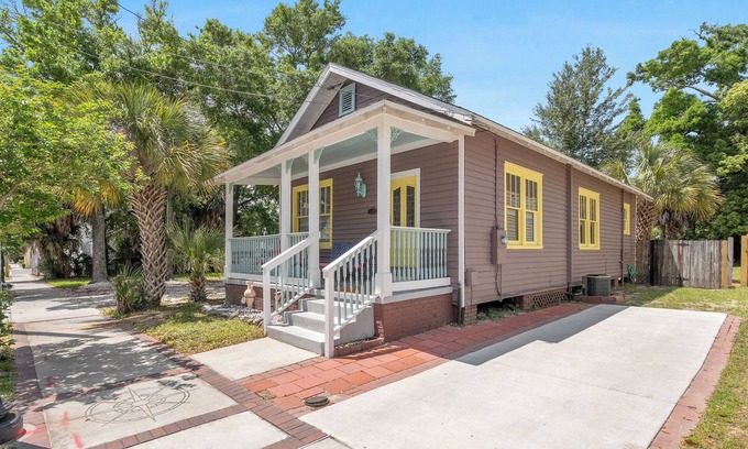 Downtown House | Mardi Gras House!