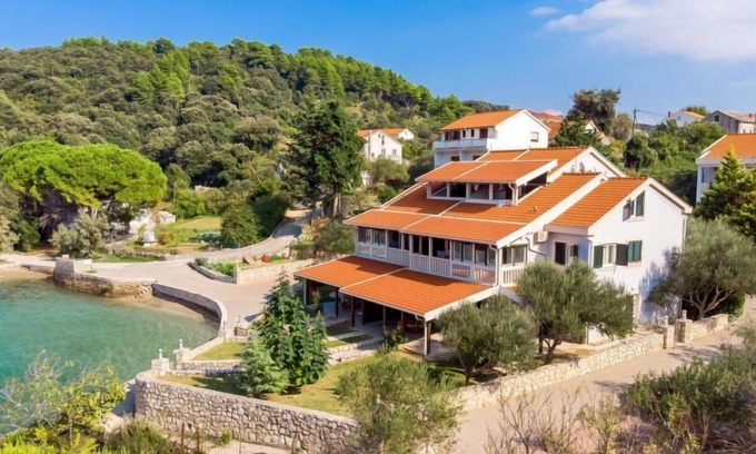 Kampor Apartment | Mare 10 by Interhome