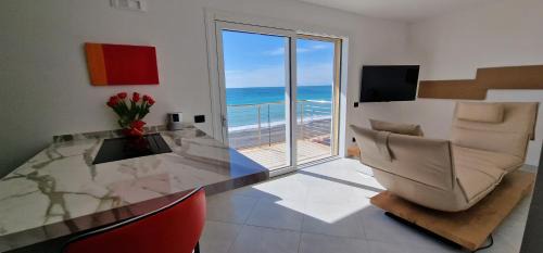 Ventimiglia Apartment | Mare Blu