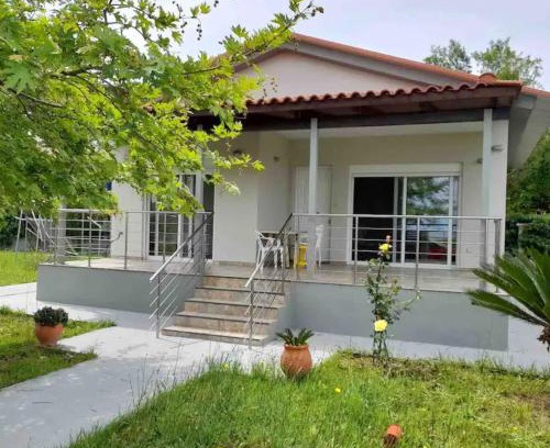 Larissos House | MARE-By the sea