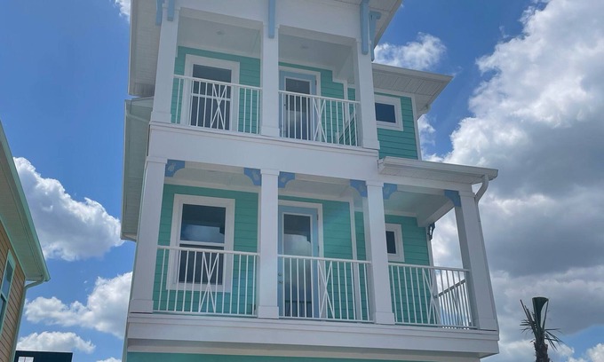 West Kissimmee House | Margaritaville Resort Cottage - 4 BR - Minutes from Disney