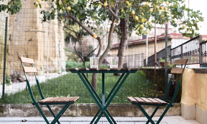 Vittorio Emanuele Apartment | Maria Theresa Rooms & Garden