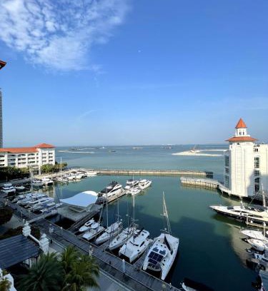 Seri Tanjung Pinang Apartment | Marina Suite with Seafront Sunrise View