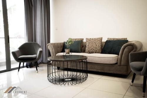 Miri Apartment | Marina Times Square Homestay by Evernent