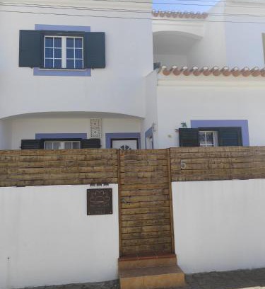 Almograve Apartment | Marmequer