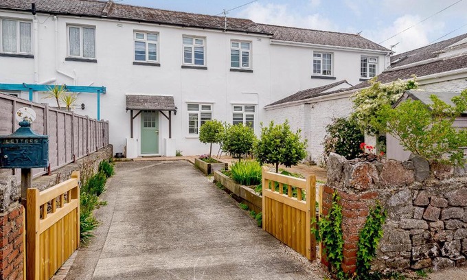 Torquay City Centre House | Martingale