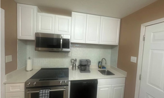 Big Spring House | Marvelous 4-bedroom house with AC in Big Spring