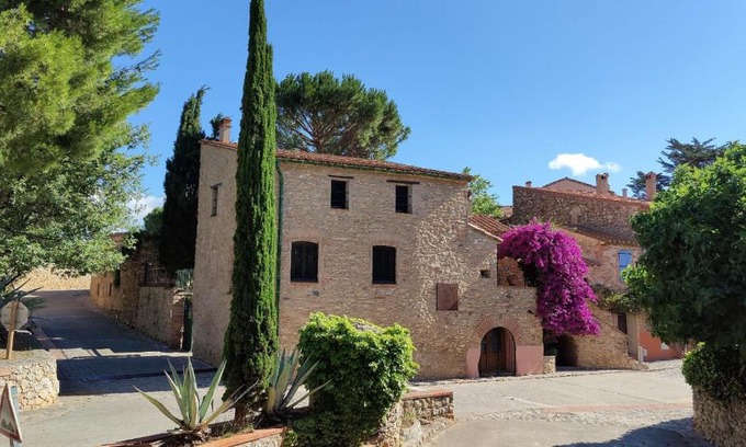 Sainte-Colombe-de-la-Commanderie Bed & Breakfast | Mas Peu Del Causse