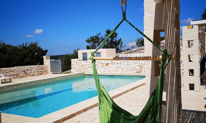 Cisternino Apartment | MASSERIA POESIA-DIMORA ROSSA-TRULLI-vacation-pool supervista-valle d'Itria
