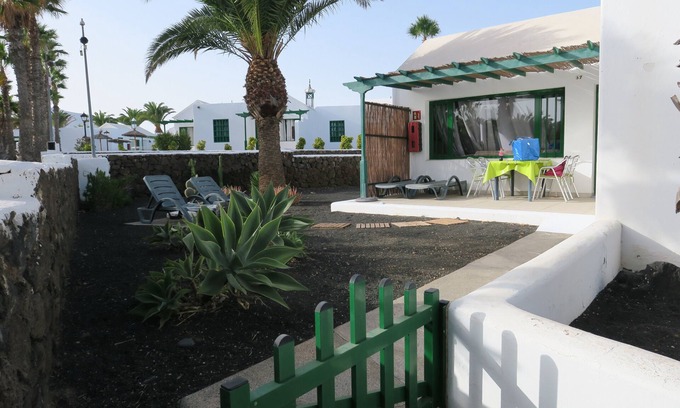 Matagorda House | Matagorda Superior Bungalow - Garden - Seafront - Pools - Air Conditioned - WiFi