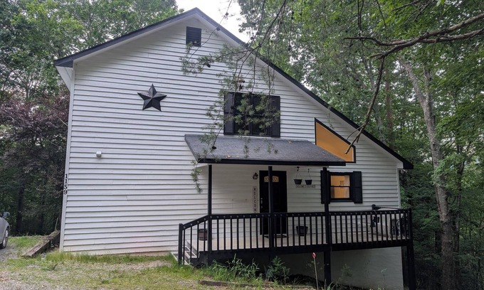 Ellijay Villa | May the Course Be With You