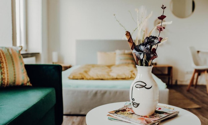 Mayen House | Mayen, Bäckerstraße, Ferienwohnung Zimmer 2, Innenstadt, nähe Nürburgring & Burg Eltz