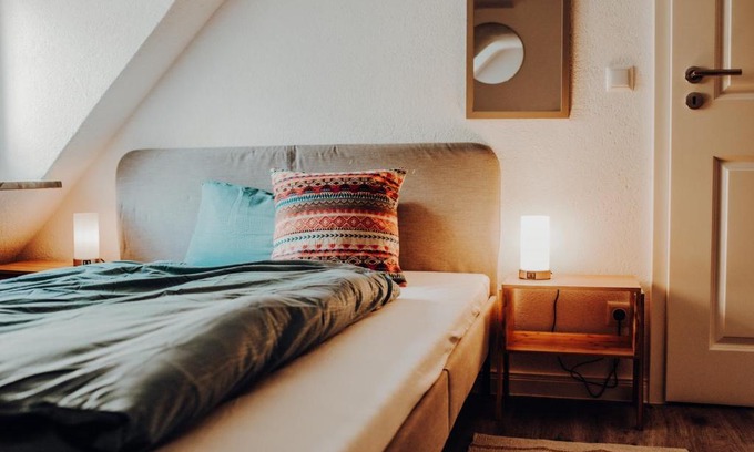 Mayen House | Mayen, Bäckerstraße, Ferienwohnung Zimmer 4, Innenstadt, nähe Nürburgring & Burg Eltz