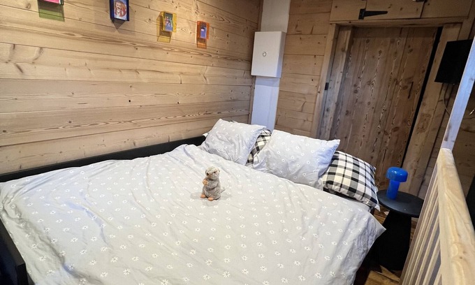 Samoens Ski Chalet | Mazot du Criou - Samoëns with Mountain View, Private Terrace and Private Garden