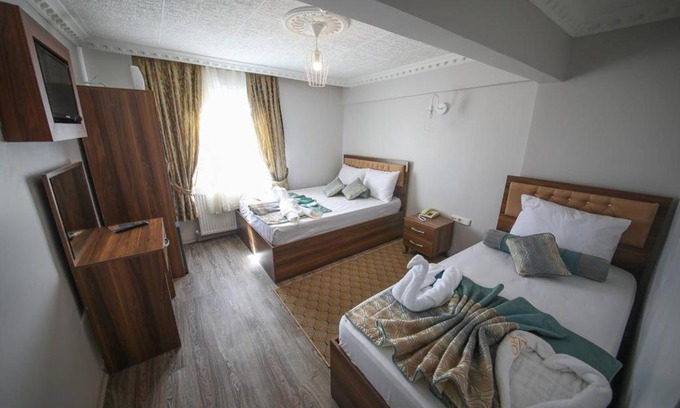 Aksaray Hotel | Mazum Baran
