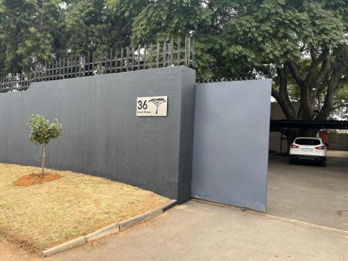 Greater Johannesburg Metropolitan Area House | Me Time