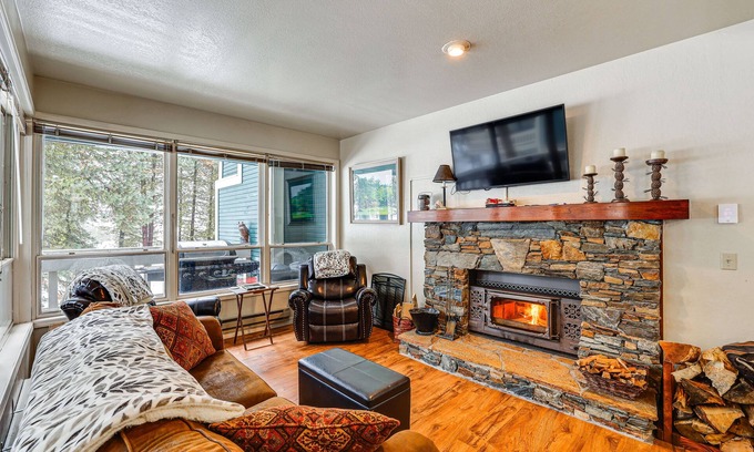 New Meadows Condo | Meadow Creek Golf Resort Condo: Skiing & Lake Life