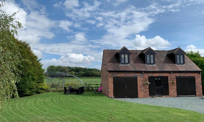 Coleford House | Meadow View @ Glebe Barn