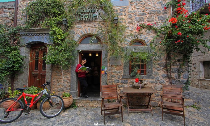 Mesta Hotel | Medieval Castle