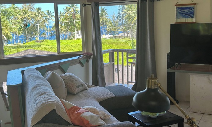 Kapoho Apartment | Mediteranean style SUITE/LOFT big private Sundeck nice Ocean View (Cliff)
