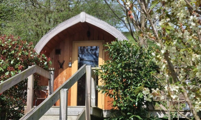 Marshbrook Apartment | mega pod 6 - a mega pod that sleeps 4 guests in 1 bedroom