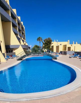 Albardeira Apartment | Meia Praia Terrace