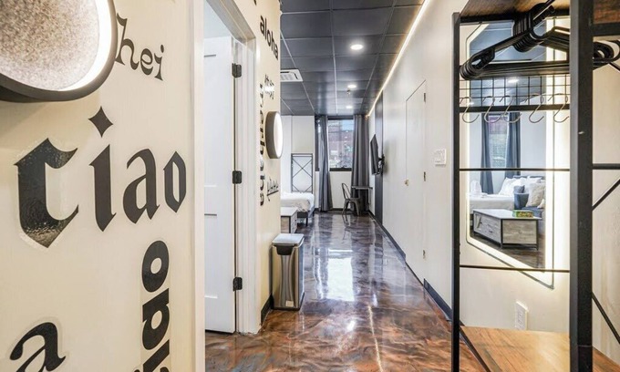 North Oakland Apartment | Melwood Suites Unit 106 Studio
