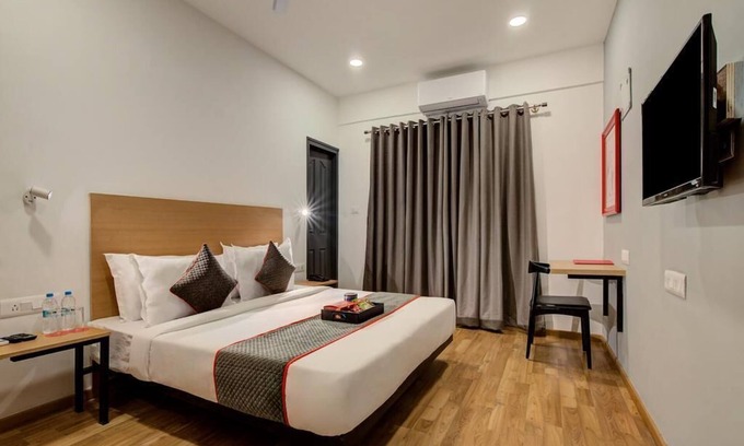 Bengaluru Hotel | Memorable stay with Modern Design Artwork Rooms