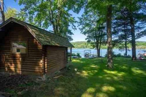 Bradford House | Memory Island