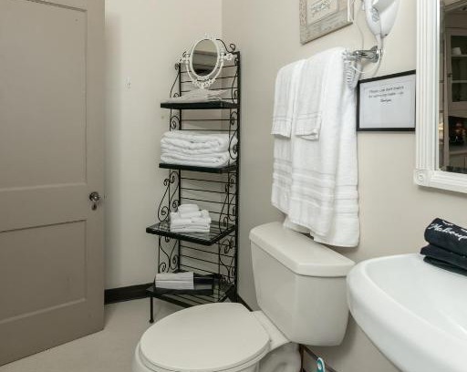 Central Midtown Apartment | Memphis Belvedere Suites Studio