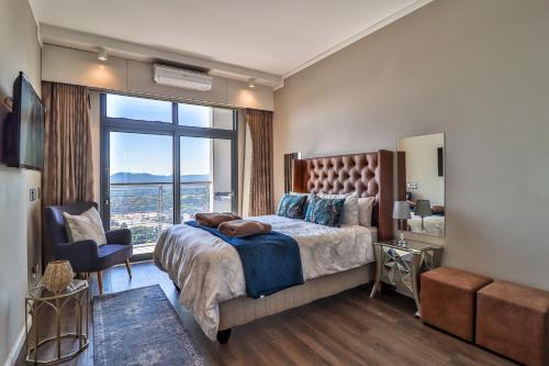 Menlyn Apartment | Menlyn Maine Unit 1420