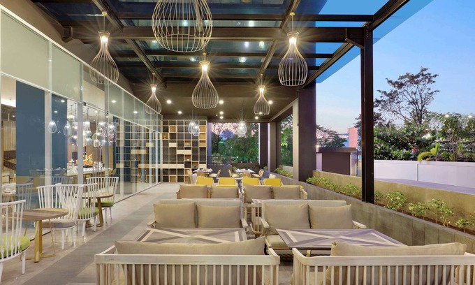 Panakkukang Hotel | Mercure Makassar Nexa Pettarani