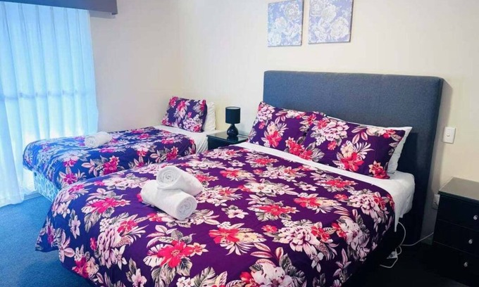 Merivale Apartment | Merivale Court One Bedroom Apartment-Unit 7