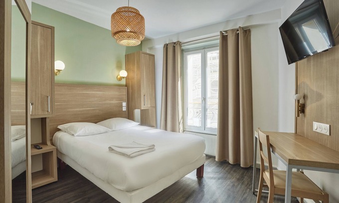 Quartier de la Chapelle Hotel | Merryl Hotel
