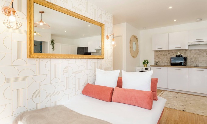 Grenelle Apartment | Merveil Family Suite - Finlay