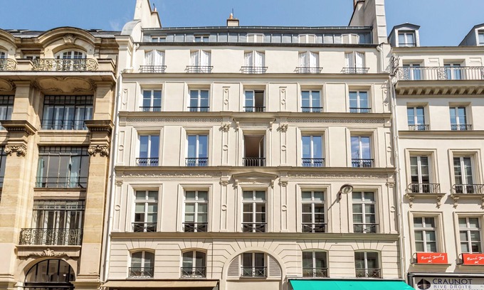 Quartier de la Porte-Saint-Denis Apartment | Merveil-Luxury Suite -MaraisPoissonniere
