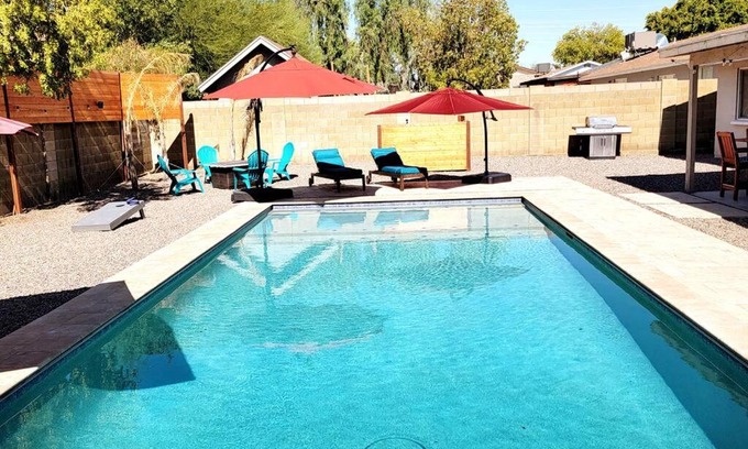 Encanto Neighborhood House | Mesa Oasis Private Pool Spacious! 10+ guests 7 Beds New, Great Location!