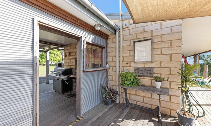 Congewai Villa | MetaWise Hunter Valley Olive Farm Stay