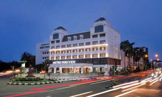 Semarang Hotel | Metro Park View Hotel Kota Lama Semarang