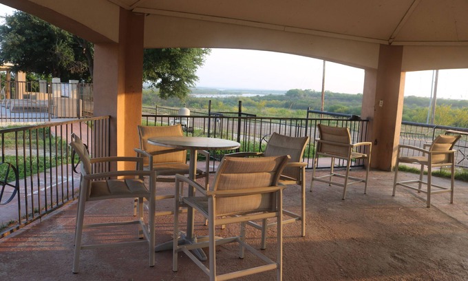 Zapata Hotel | MG INN & SUITES