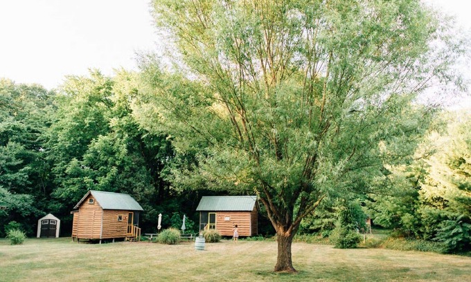 Shorewood-Tower Hills-Harbert Cabin | MI Wine Trail - Tiny Cabins - Big Experiences - up to 28 people!