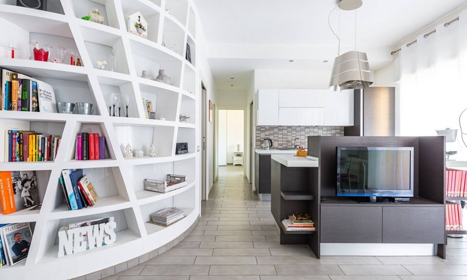 Naples Apartment | MIA - Modern Flat Close Airport and Center