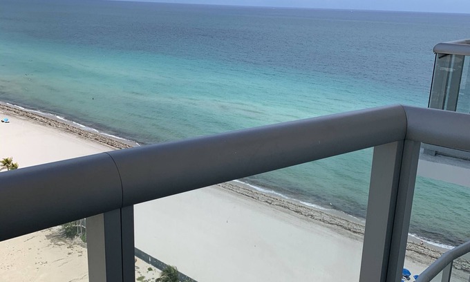 Sunny Isles Beach Condo | Miami, Marenas resort, 1-bedroom, balcony, oceanview, full kitchen, washer-dryer