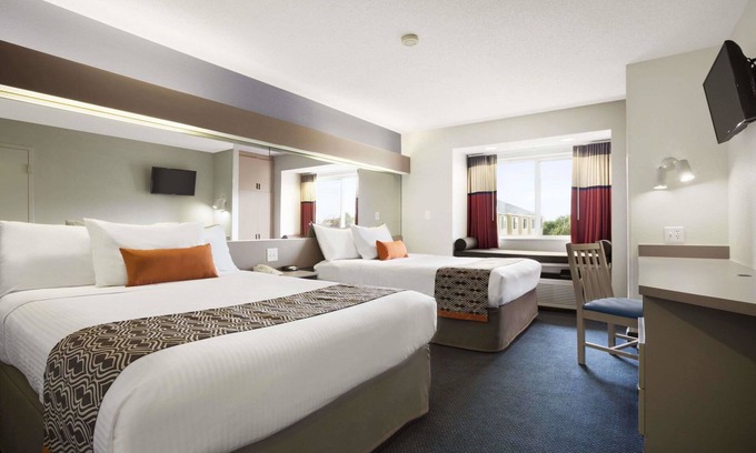 Jeffersontown Hotel | Microtel Inn by Wyndham Louisville East