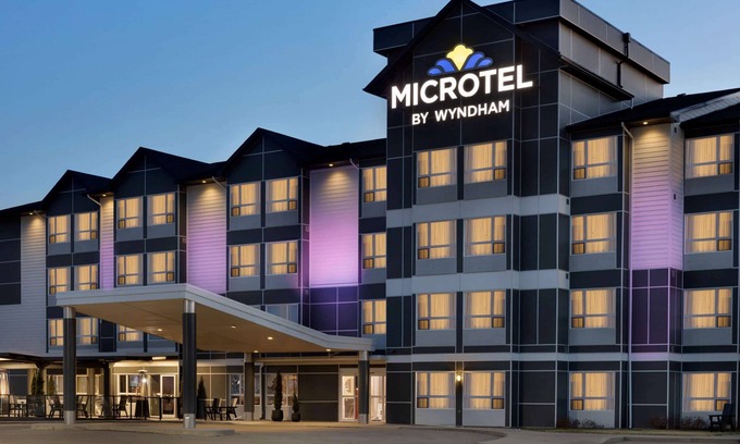 Estevan Hotel | Microtel Inn & Suites by Wyndham Estevan