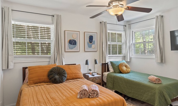 South Tulsa House | Mid century 3 bedroom house-monthly