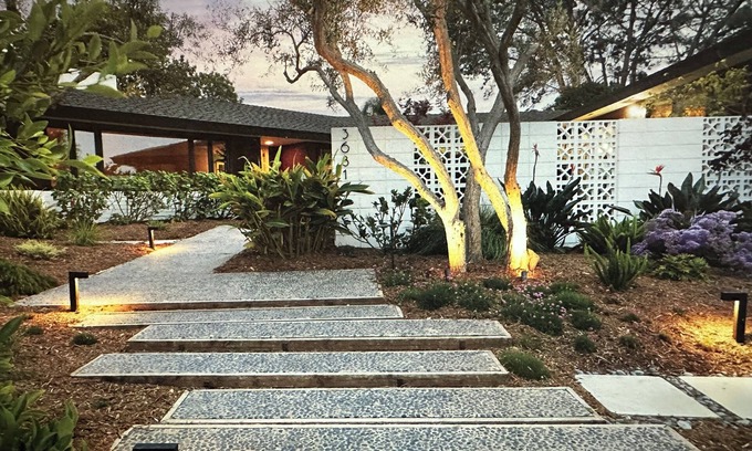 Roseville - Fleet Ridge House | Mid-Century Ranch- by the Beach